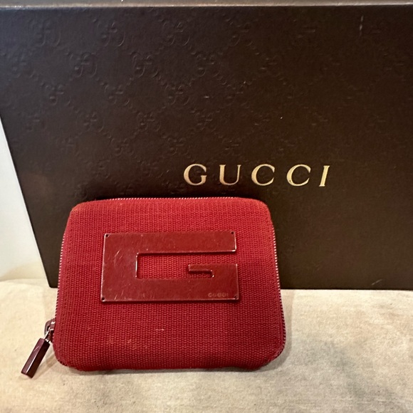 Gucci Handbags - Gucci wallet